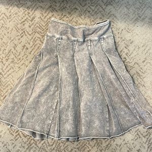 Hard tail girls size medium 10/12 grey pleated skirt